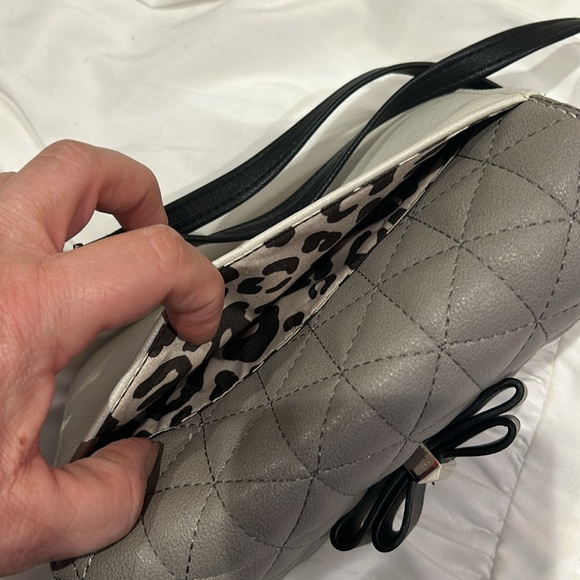 Grays & Black Bow Crossbody/clutch - Picture 10 of 11